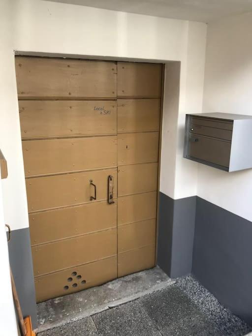 La Maisonnette : Charmante Maison Independante Salgesch エクステリア 写真